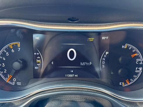 Used 2014 Jeep Grand Cherokee Overland w/ Advanced Technology Group AWD/4WD image 24