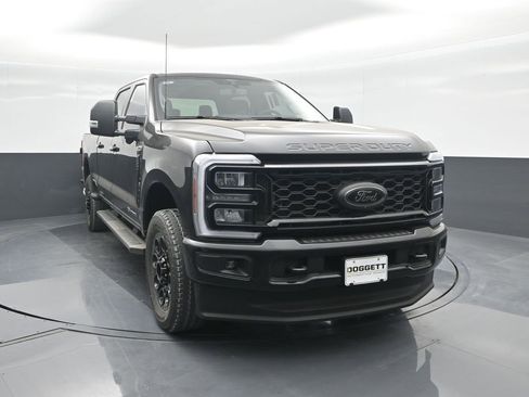 New 2026 Ford F250 XLT w/ XLT Premium Package image 8