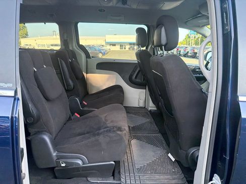 Used 2012 Dodge Grand Caravan Crew w/ Crew Value Pkg FWD image 9