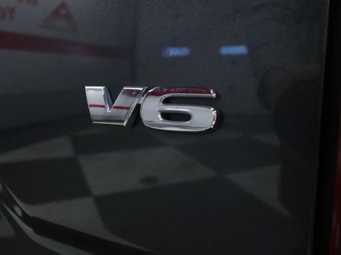 Used 2018 Toyota Tacoma SR5 image 28