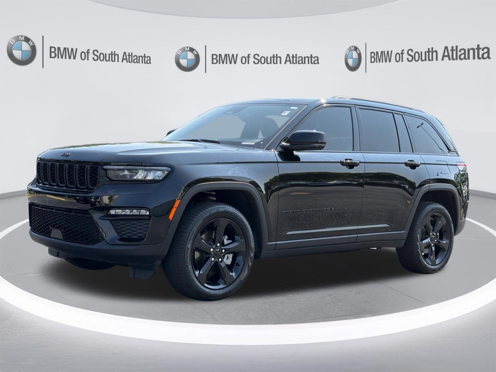 Used 2025 Jeep Grand Cherokee Limited w/ Black Appearance Package AWD/4WD image 22