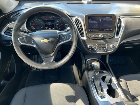 Used 2024 Chevrolet Malibu LT FWD image 17