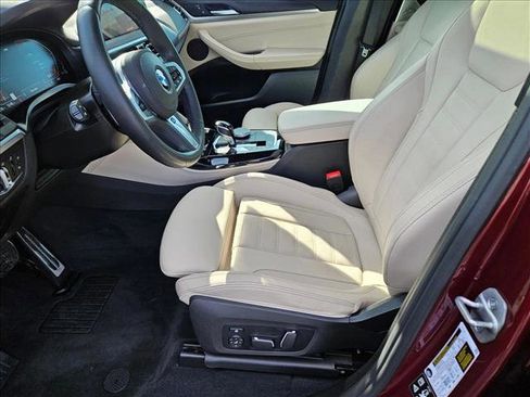 Certified 2024 BMW X4 xDrive30i w/ Premium Package image 17