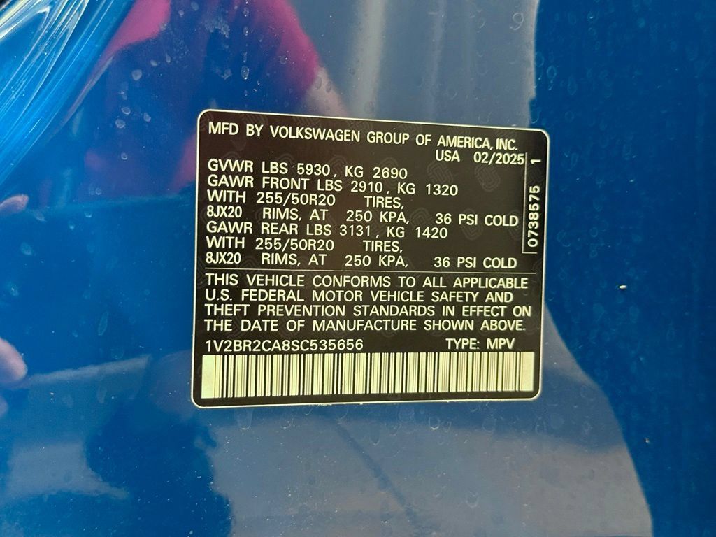 Used 2025 Volkswagen Atlas SEL AWD/4WD image 34