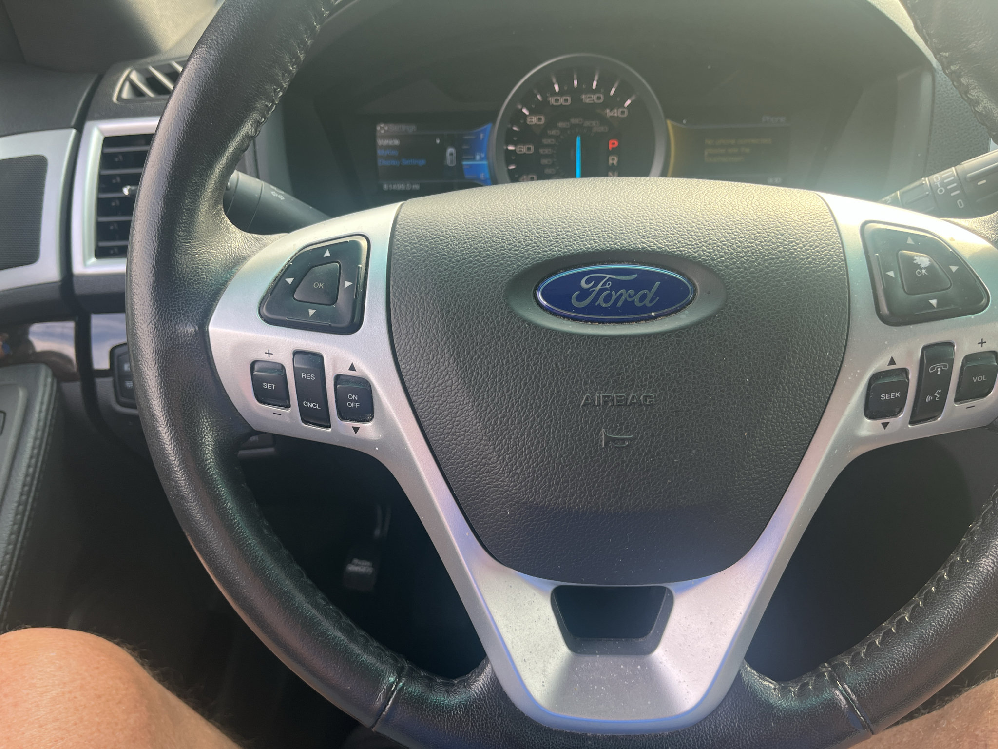 Used 2015 Ford Explorer Limited w/ Equipment Group 302A AWD/4WD image 21