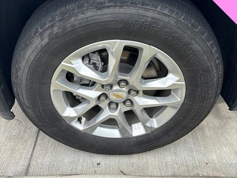 Used 2021 Chevrolet Traverse LS FWD image 17