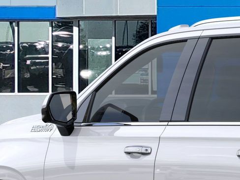 New 2025 Chevrolet Suburban High Country image 12