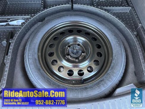 Used 2017 Ford Escape SE AWD/4WD image 32