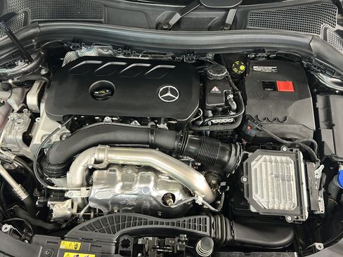 Used 2025 Mercedes-Benz GLA 250 image 38