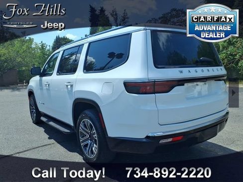 Certified 2024 Jeep Wagoneer Series II w/ Flexible Seating Group AWD/4WD image 6