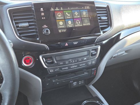 Used 2022 Honda Pilot Touring image 28