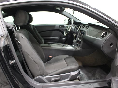 Used 2013 Ford Mustang Coupe RWD image 20