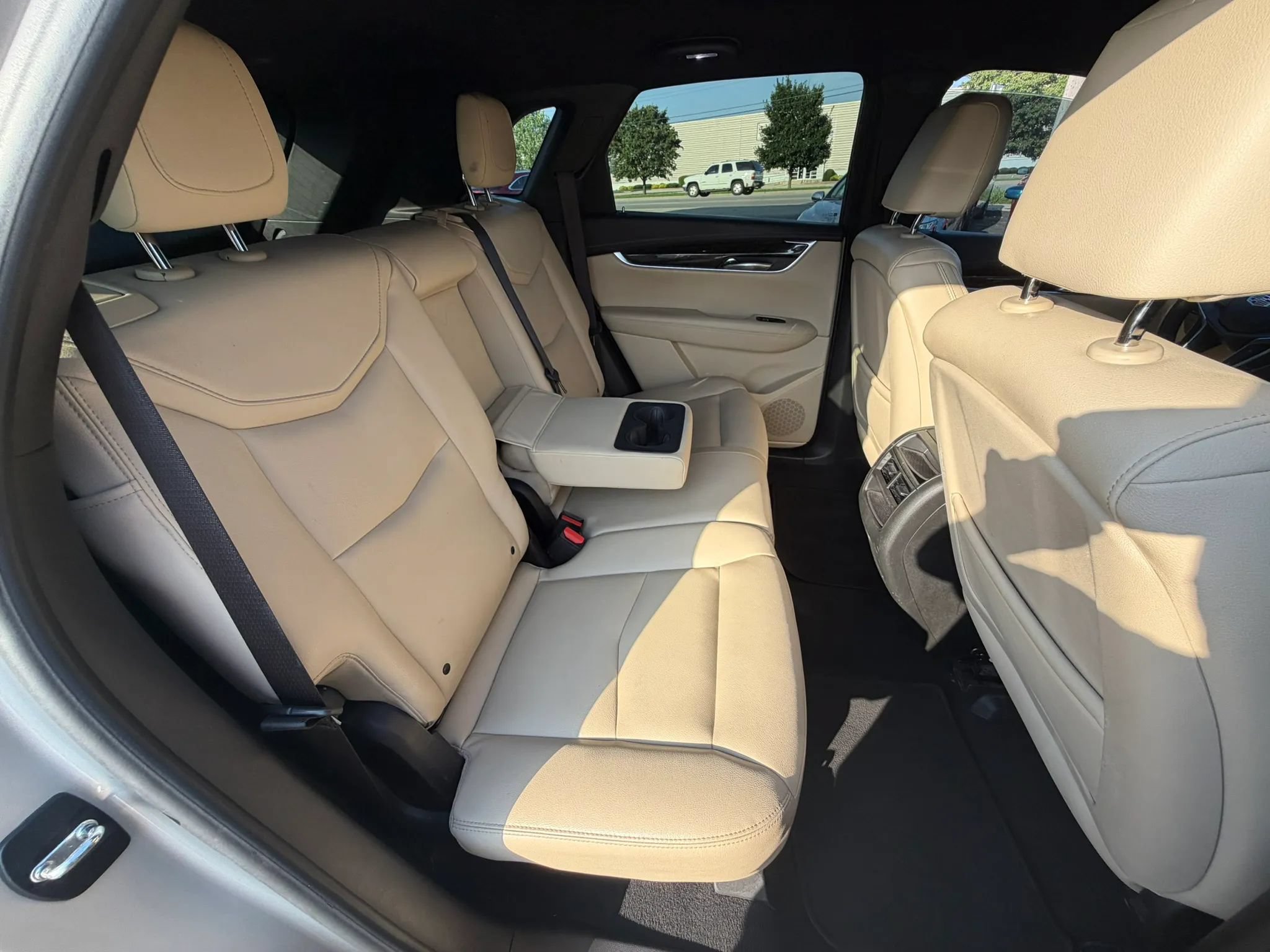 Used 2017 Cadillac XT5 FWD image 35
