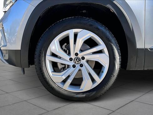 Certified 2023 Volkswagen Atlas SE image 10