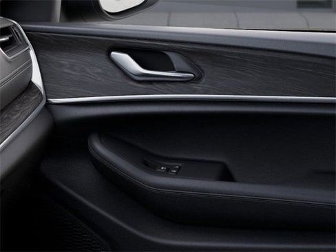 New 2026 Jeep Grand Cherokee Altitude image 25