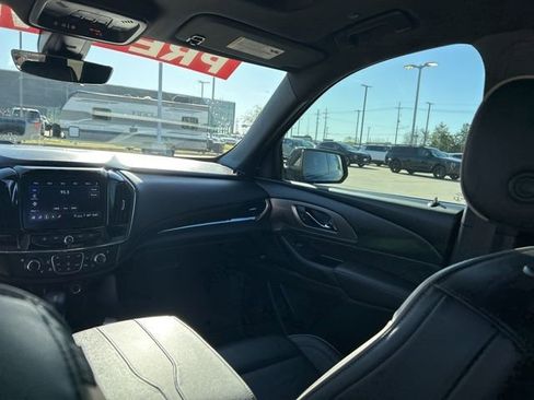 Used 2023 Chevrolet Traverse Premier w/ Redline Edition image 42
