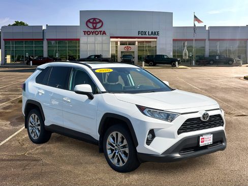 Used 2020 Toyota RAV4 XLE Premium AWD/4WD image 7