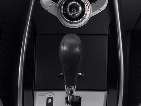 Used 2013 Hyundai Elantra Limited w/ Technology Pkg image 13