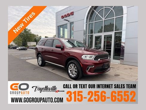 Used 2022 Dodge Durango SXT AWD/4WD image 1