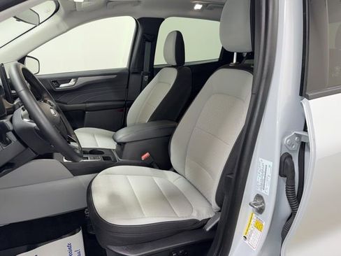 Used 2025 Ford Escape Active w/ Active Premium Tech Pack image 13