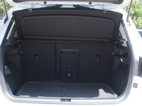 New 2025 Volkswagen Taos SEL image 21