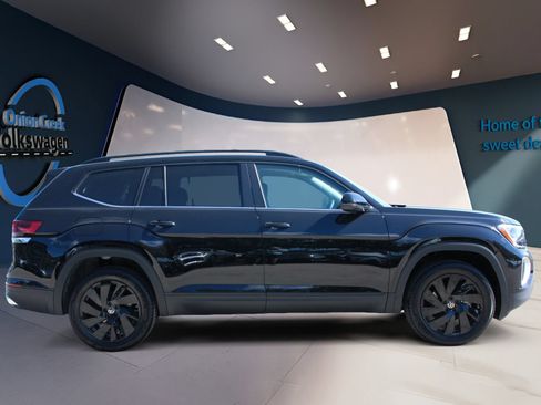 Certified 2026 Volkswagen Atlas SE FWD image 4