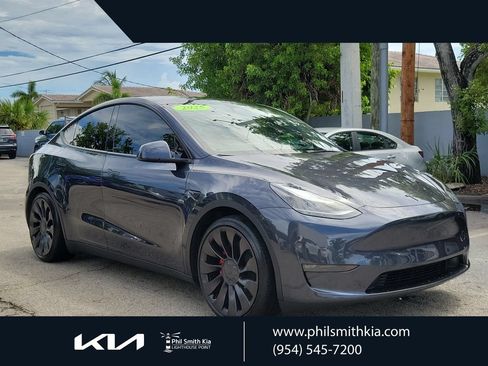 Used 2025 Tesla Model Y Performance AWD/4WD image 1