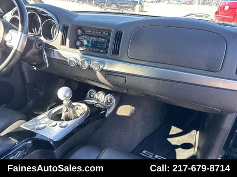 Used 2005 Chevrolet SSR w/ Preferred Equipment Group image 76