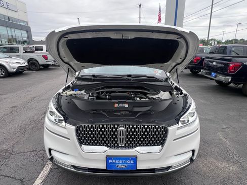 Used 2021 Lincoln Aviator Reserve w/ Equipment Group 202A AWD/4WD image 3