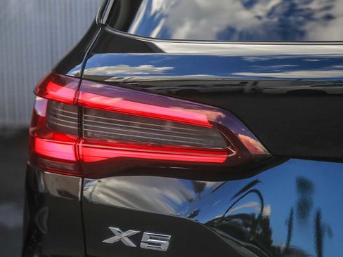 Used 2023 BMW X5 sDrive40i w/ Parking Assistance Package image 7