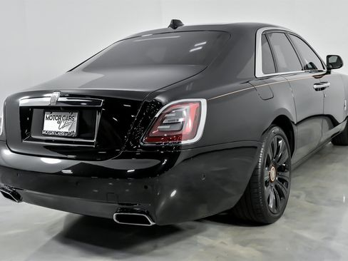 Used 2022 Rolls-Royce Ghost image 12