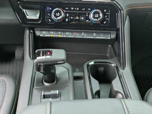 Used 2025 GMC Sierra 1500 AT4 AWD/4WD image 22