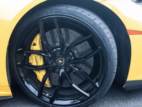 Used 2015 Lamborghini Huracan LP 610-4 image 17