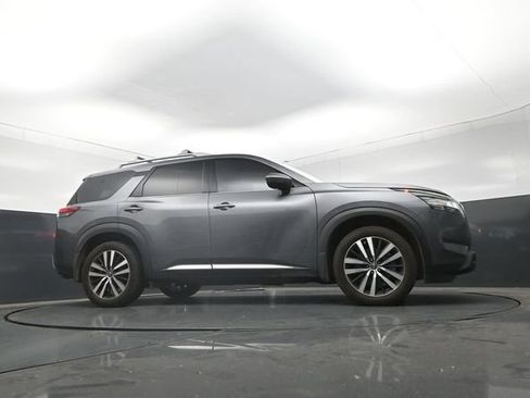 Used 2024 Nissan Pathfinder Platinum w/ Cargo Package AWD/4WD image 28