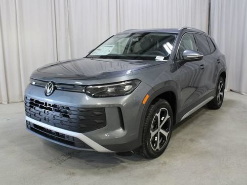 New 2026 Volkswagen Tiguan SE AWD/4WD image 35