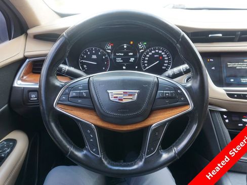Used 2019 Cadillac XT5 Platinum AWD/4WD image 3