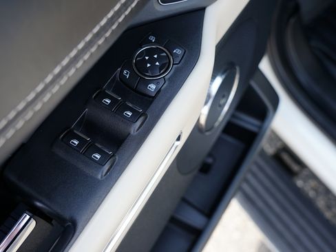 Used 2021 Ford Expedition Platinum image 18