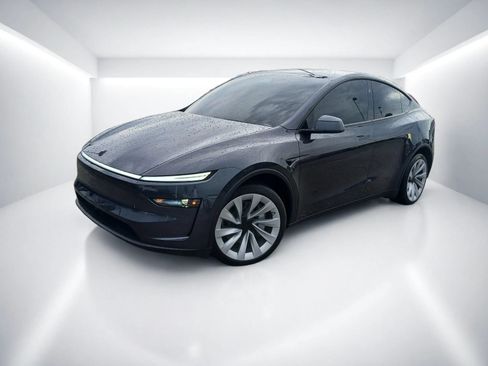 Used 2026 Tesla Model Y Long Range AWD/4WD image 2