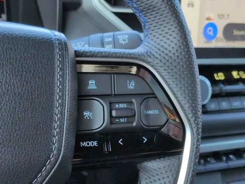 Used 2024 Toyota Sequoia Platinum AWD/4WD image 26
