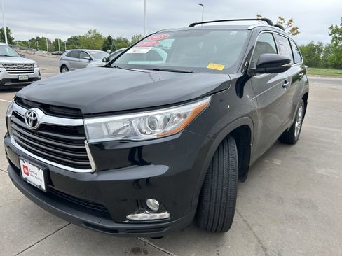Used 2015 Toyota Highlander Limited AWD/4WD image 3