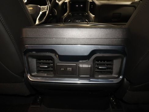 Certified 2020 Chevrolet Silverado 1500 LTZ w/ Technology Package image 32
