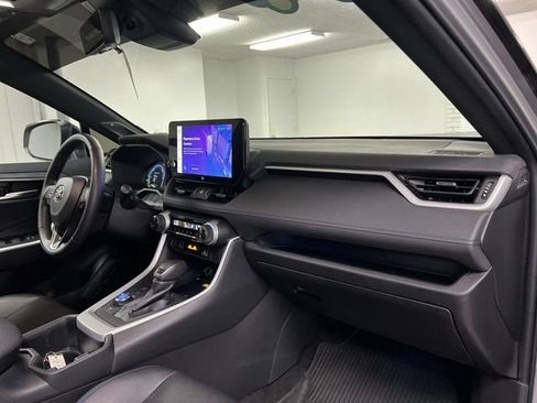 Used 2023 Toyota RAV4 XSE AWD/4WD image 29