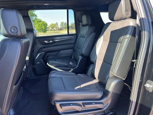 Certified 2023 GMC Yukon XL Denali AWD/4WD image 16