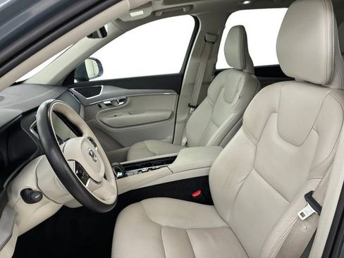 Used 2023 Volvo XC90 B5 Core AWD/4WD image 12