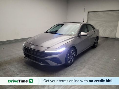 Used 2025 Hyundai Elantra SEL FWD image 1