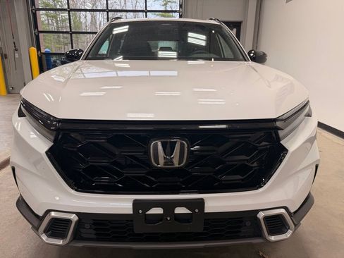 Used 2024 Honda CR-V Sport Touring image 3