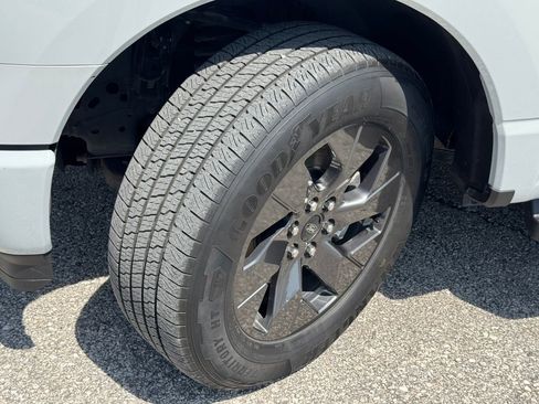 Used 2024 Ford F150 Lightning Flash AWD/4WD image 43