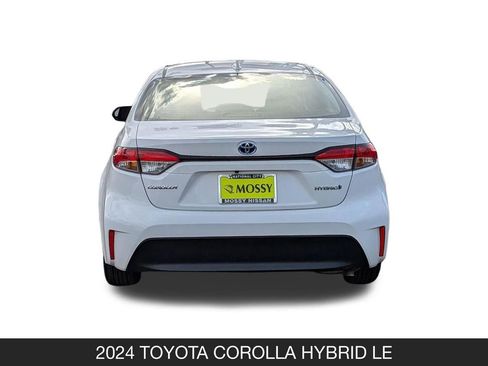 Used 2024 Toyota Corolla LE AWD/4WD image 9
