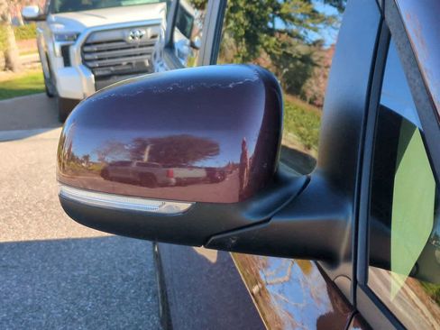 Used 2020 Kia Sedona EX image 12