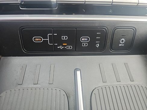 Used 2025 Hyundai Santa Fe Limited AWD/4WD image 20
